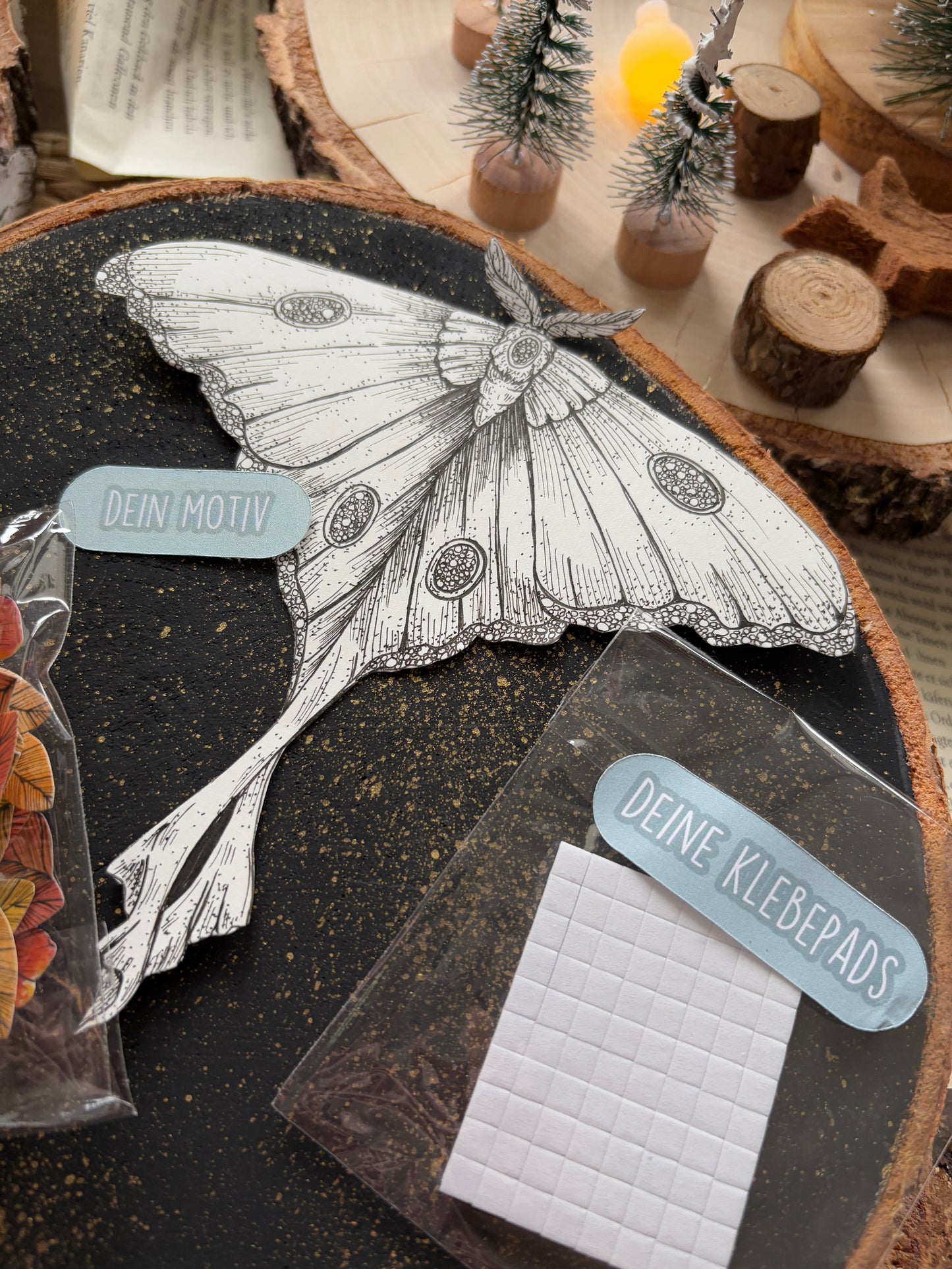 DIY Pop-Up-Kit "Motten-Liebe #2" (23cm Holzscheibe) (Kopie)